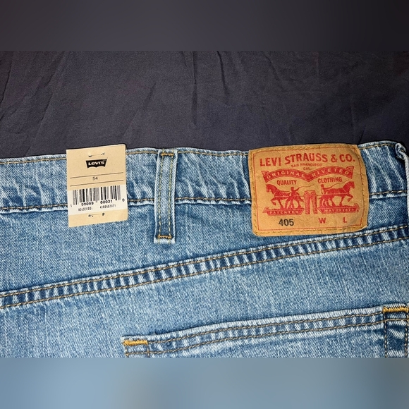 Levi's 405 Blue Distressed Denim Jean Shorts- Men's Big & Tall Size 54 NWT - Picture 3 of 5